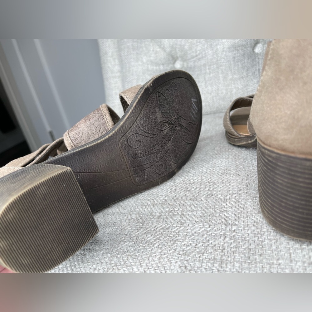 Rampage Brown Filagree Ankle Strap Sandal Heels Size 7.5 M Back Zip - Picture 4 of 4